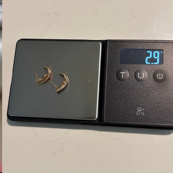 Elegant 14k Rose Gold Diamond Twisted Earrings - Picture 8 of 8